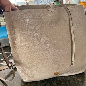 Michael Kors Beige Leather Shoulder Bag